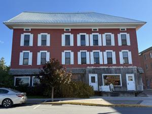 New owner of Thousand Islands Inn talks plans for building