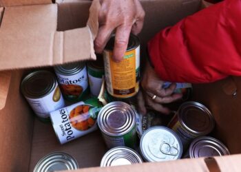 Bringing gravy into a TSA checkpoint? Think again! Here’s a list of what can be brought