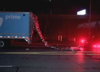 Park Street Bridge struck by Amazon tractor trailer in Syracuse
