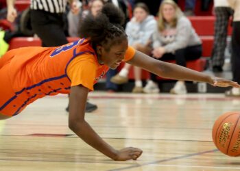 Top-seeded Nottingham girls basketball doubles up Carthage in quarterfinals