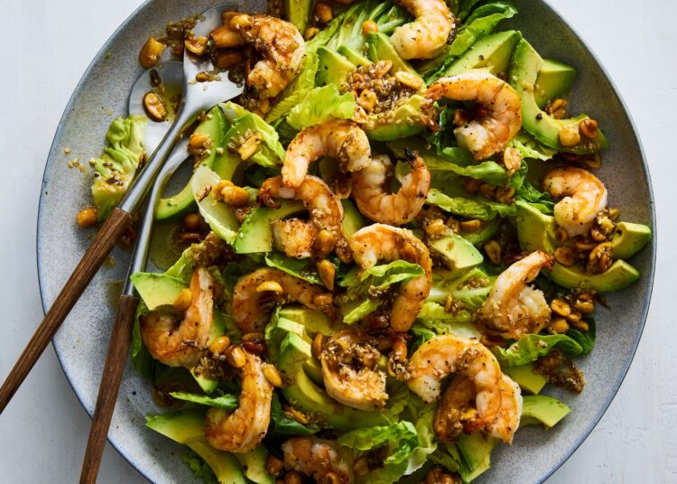 Shrimp and avocado salad With peanut dressing