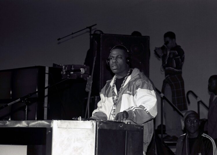 Man set to plead guilty in killing of rap legend