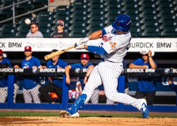 Mets defeat Bisons behind early offensive explosion