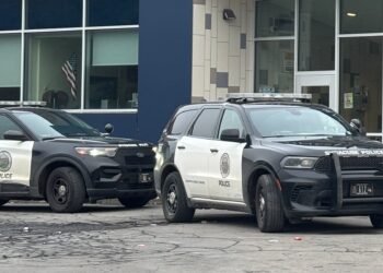 Man arrested after car crash while trying to flee police in vehicle, on foot in Syracuse
