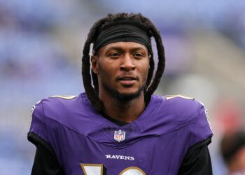 NFL All-Pro receiver hired as college football coach