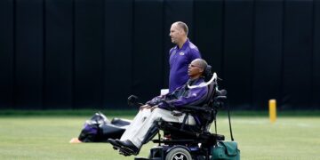 Ravens legend, Super Bowl champion dies at 56