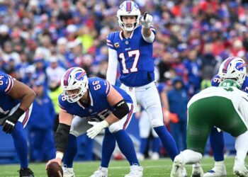 PFF names Bills’ Connor McGovern among top-10 NFL centers in 2026