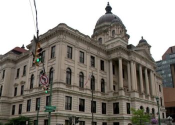 Executive McMahon, County Legislature reach agreement in term limits battle