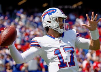 Josh Allen leads Bills to 10 points on opening drives of preseason kickoff at new Highmark Stadium