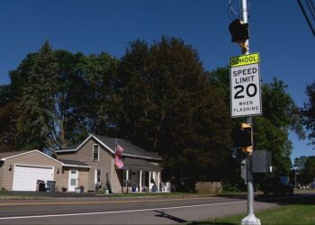 New company begins restoring functionality to Allen Rd. Elementary school-zone lights
