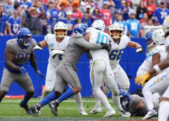 Bills’ Greg Rousseau off to start not even Bruce Smith ever had
