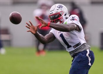 Experts update Patriots vs. Seahawks prediction as AJ Brown, JSN headline Underdog props