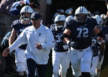 Former college football head coach dies at 52